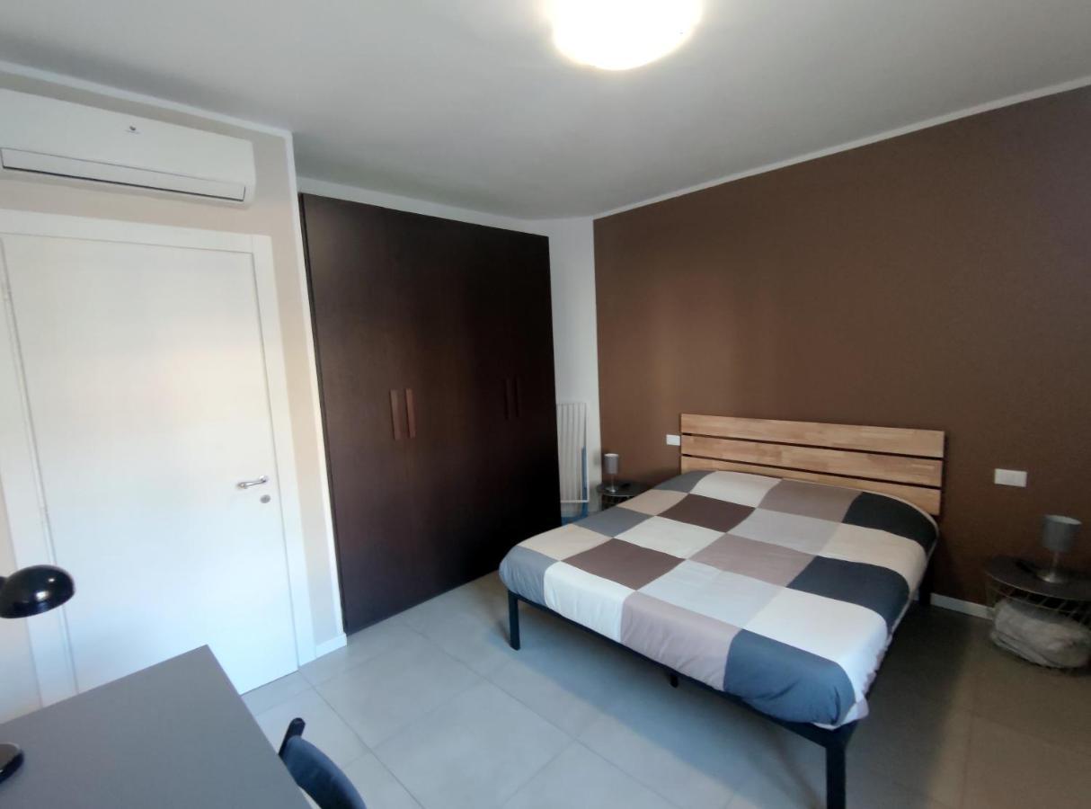 Grey House Pavia Con Box Privato Appartement Buitenkant foto